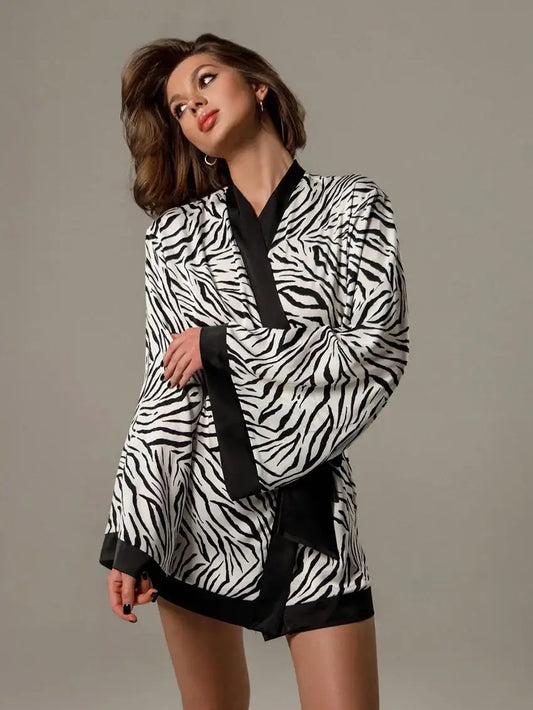 SOY CAPRICHOSA Kimono Corto Zebra Elegance